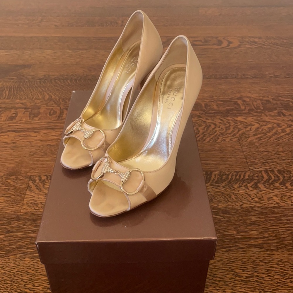 Gucci Satin Horsebit Pumps - Picture 2 of 6